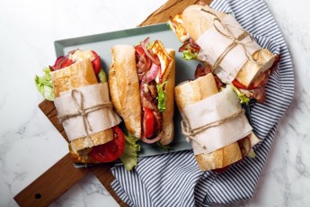 Del chivito al sándwich: el almuerzo cambia, pero no falla