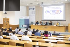 La experta Eveline Lemke señala en la UJI que la recuperación de una catástrofe 