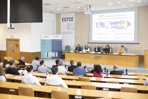 La experta Eveline Lemke señala en la UJI que la recuperación de una catástrofe 