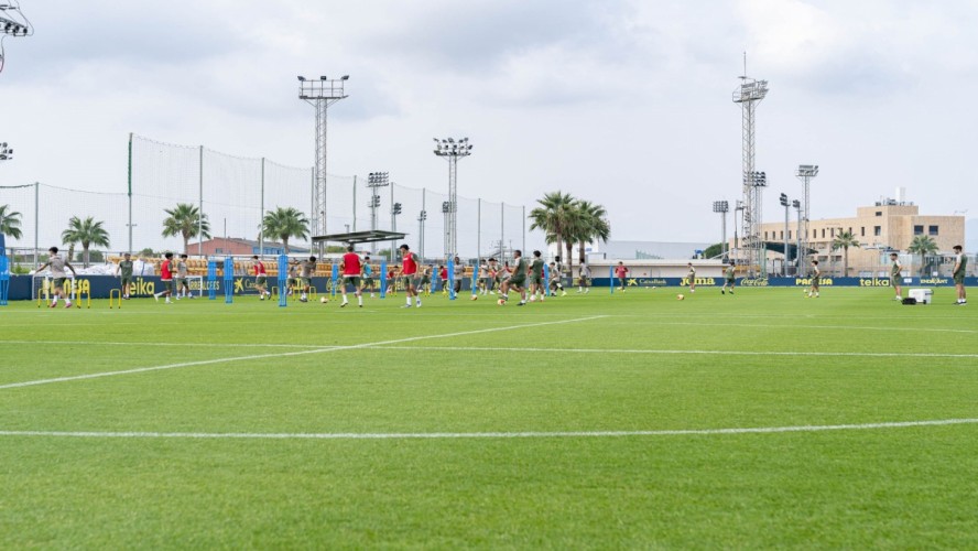 El Villarreal B programa siete amistosos en pretemporada: se enfrentará al Zaragoza o Eldense