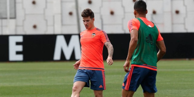 El Valencia CF se ejercita en sesión matinal