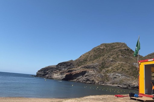 Cartagena adjudica por 107.000 euros el mantenimiento de playas, calas y senderos de Cabo de Palos y La Manga