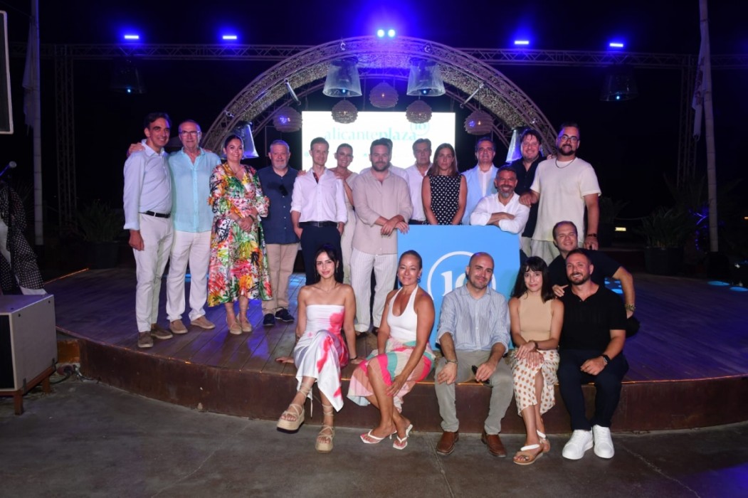 'Alicante Plaza' celebra su décimo aniversario