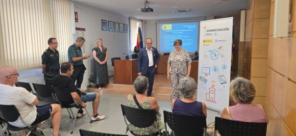 El Gobierno atiende en Castellón a más de 850 personas y ayuda a obtener 219 certificados digitales