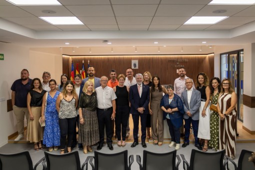Albatera inaugura el Ayuntamiento rehabilitado tras una inversión de 1,13 millones en su 50 aniversario