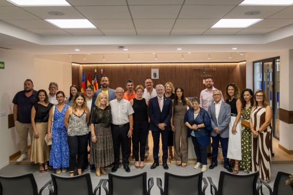 Albatera inaugura el Ayuntamiento rehabilitado tras una inversión de 1,13 millones en su 50 aniversario
