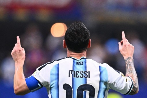 Messi, por encima de Maradona