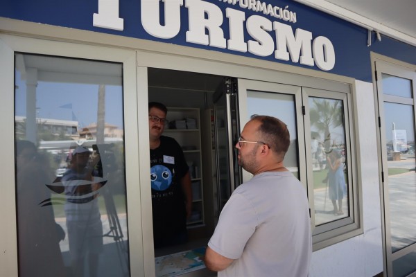 El gimnasio se 'traslada' a las playas de San Pedro: pilates, yoga, taichí y zumba durante julio y agosto
