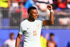 Mbappé y Dembélé ponen a Francia en semifinales