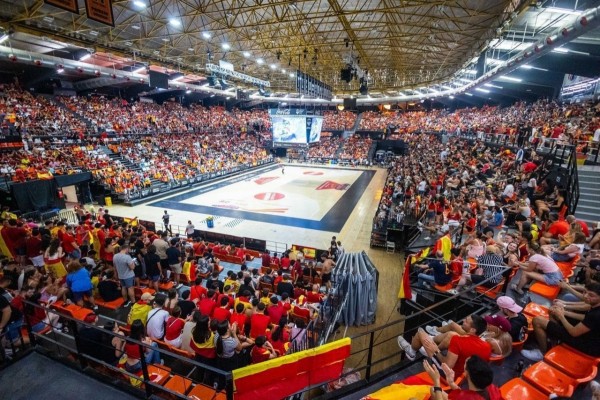 El Ayuntamiento abre La Fonteta para seguir el partido de cuartos de final España-Bélgica
