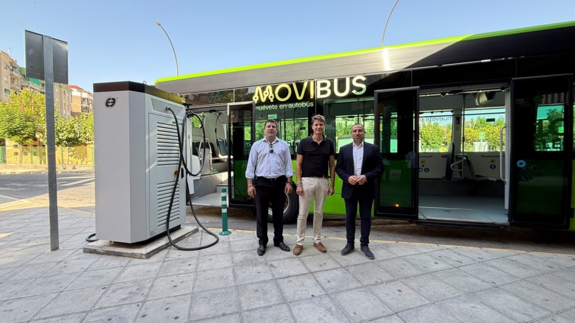 Autobuses eléctricos de Movibus en Molina de Segura. - Foto: CARM