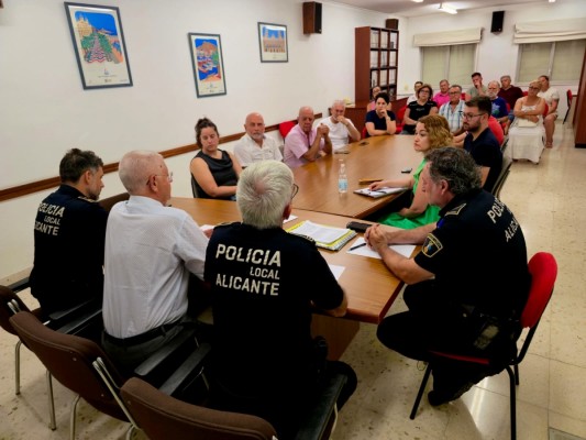 Alicante activa el proyecto 'Veïns en Alerta' en El Rebolledo y prevé extenderlo al resto de partidas