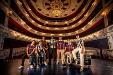 El Levante UD presenta las nuevas equipaciones 2026/27