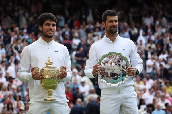 Alcaraz supera a tres top 20 y necesita cuatro horas más que Djokovic para ser finalista en Wimbledon