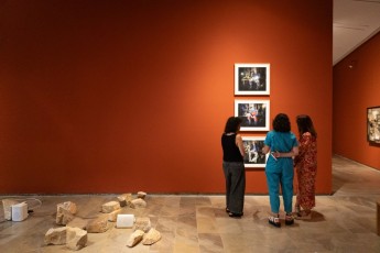 El Centre del Carme sigue la sombra de Juana Francés a través de una muestra colectiva