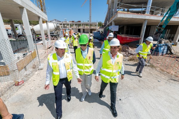 Pérez Llorca anuncia el inminente inicio de las obras del segundo instituto de La Nucía 