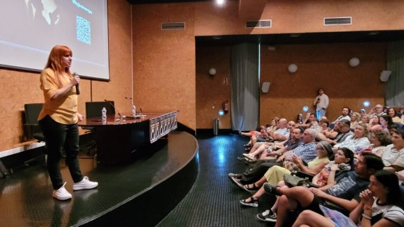 Castelló llena las cinco conferencias de los sábados en el Planetario por el eclipse total de sol