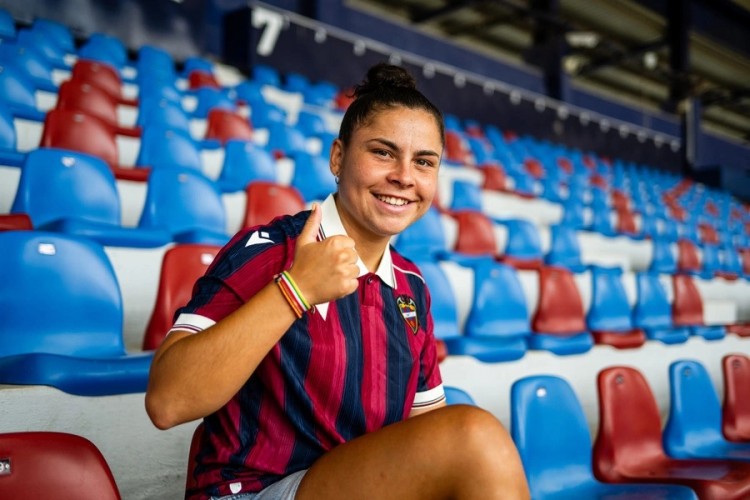 El Levante UD Femenino suma experiencia con el fichaje de Iria Castro