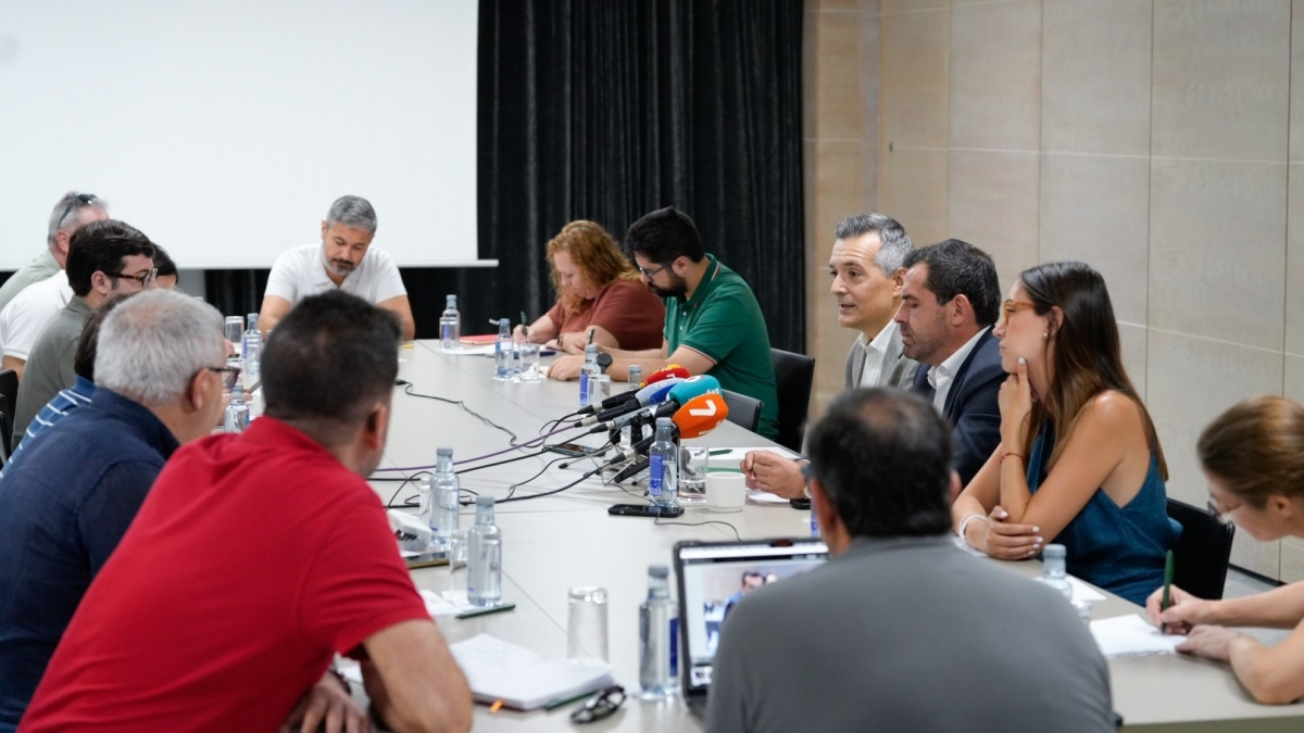 José Manuel Pancorbo y Rubén Martínez Alpañez, en un desayuno informativo con Vox. - Foto: VOIX José Manuel Pancorbo y Rubén Martínez Alpañez, en un desayuno informativo con Vox.