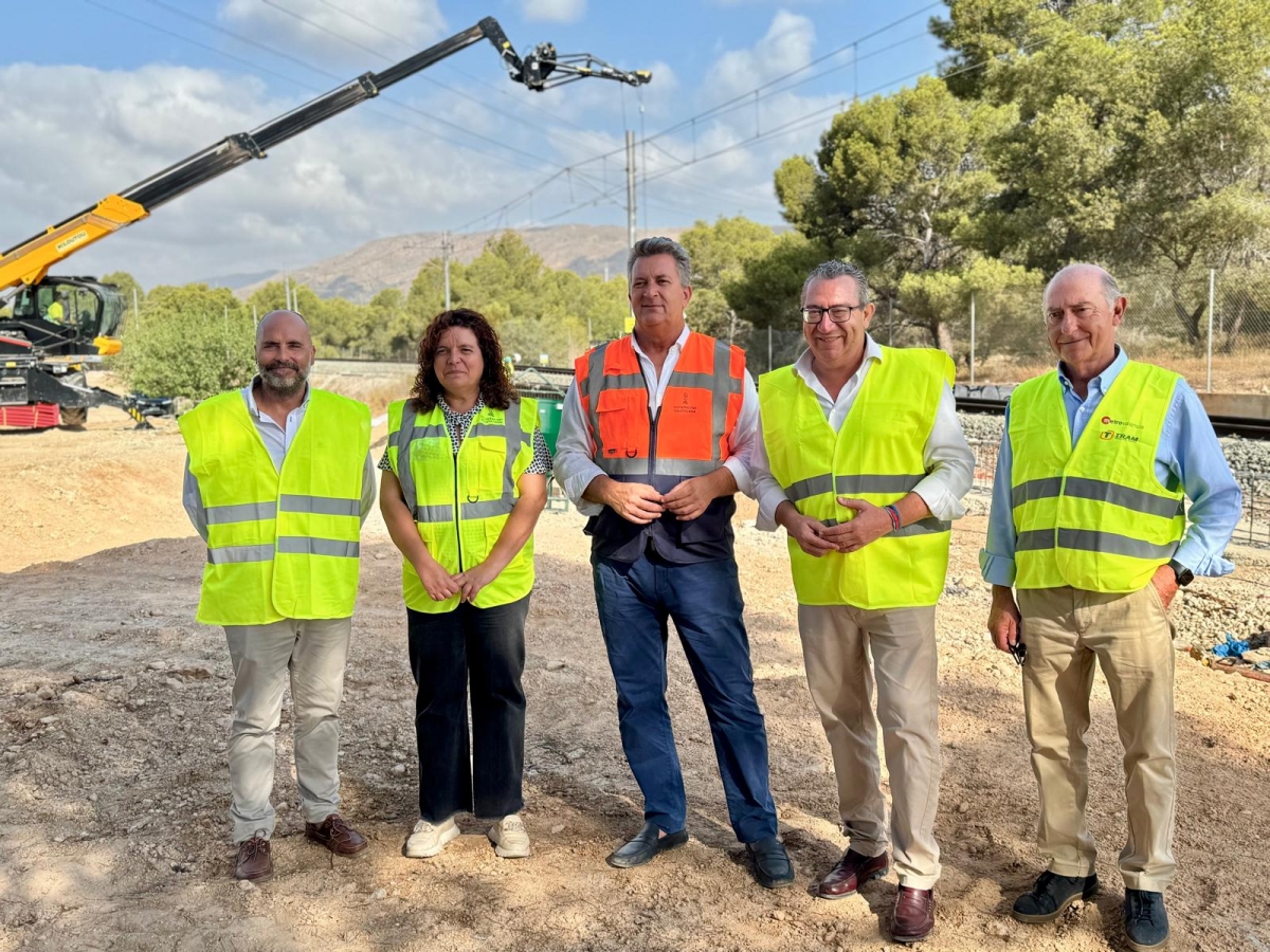 Martínez Mus y el alcalde de Benidorm, Toni Pérez, en la presentación de las obras.