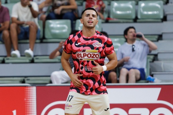 El ala internacional Adri Rivera prolonga contrato con ElPozo Murcia hasta 2030