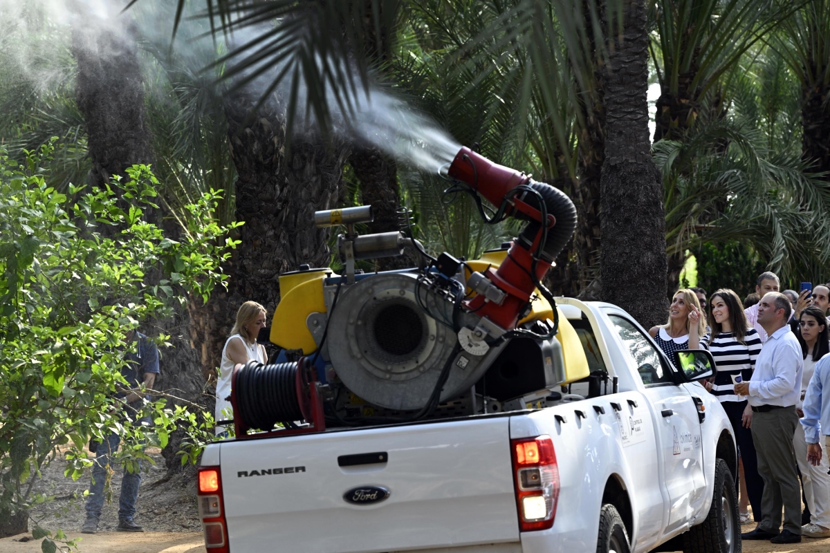 Vehículo contra contra el mosquito tigre en Murcia.