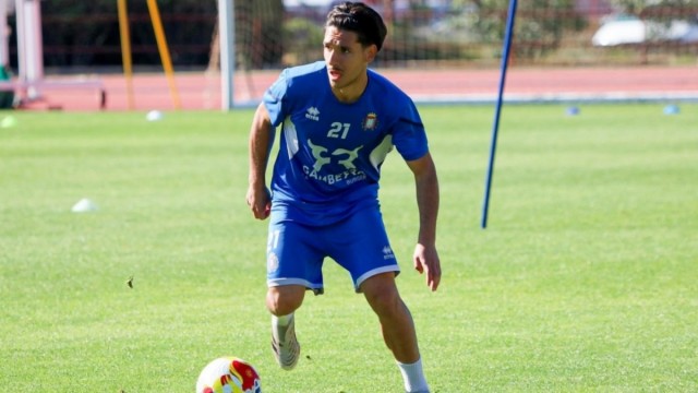 El Águilas incorpora a Adri Heredia, joven centrocampista de 19 años que llega desde el Granada