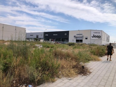 El ciclo inversor en El Espartal de Alicante: Fénix Alicante lanza otra nave 'llave en mano' de 5.000 m2