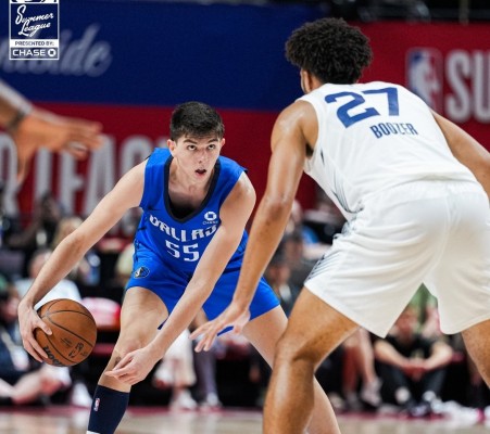 De Larrea deslumbra en la Summer League de la NBA con 16 puntos y 12 asistencias