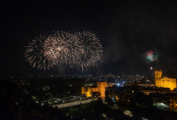 La Asociación Amigos de la Nit de l’Albà prepara sus actividades para las Fiestas de Elche 2026