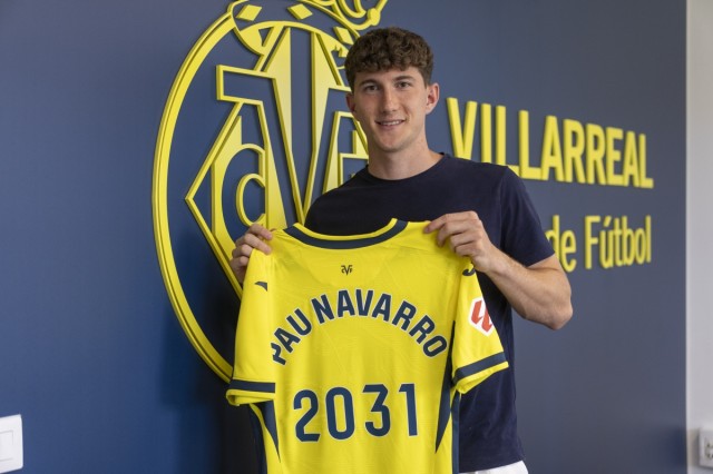 Pau Navarro amplía su contrato con el Villarreal hasta 2031