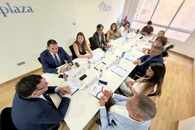 El desayuno de Foro Plaza 'Integración inteligente de salud, educación y Administración con la persona en el centro', en imágenes