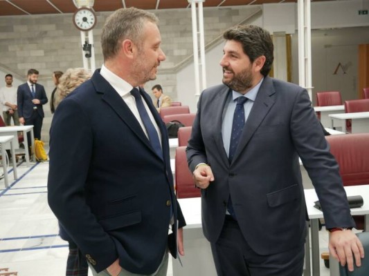 El PP quiere gobernar en solitario y descarta adelantar elecciones en la Región