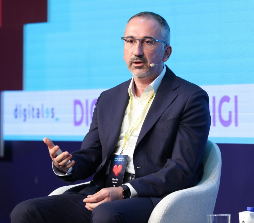 Digi debutará este jueves en la Bolsa española a 5,60 euros por acción tras registrar una fuerte sobresuscripción