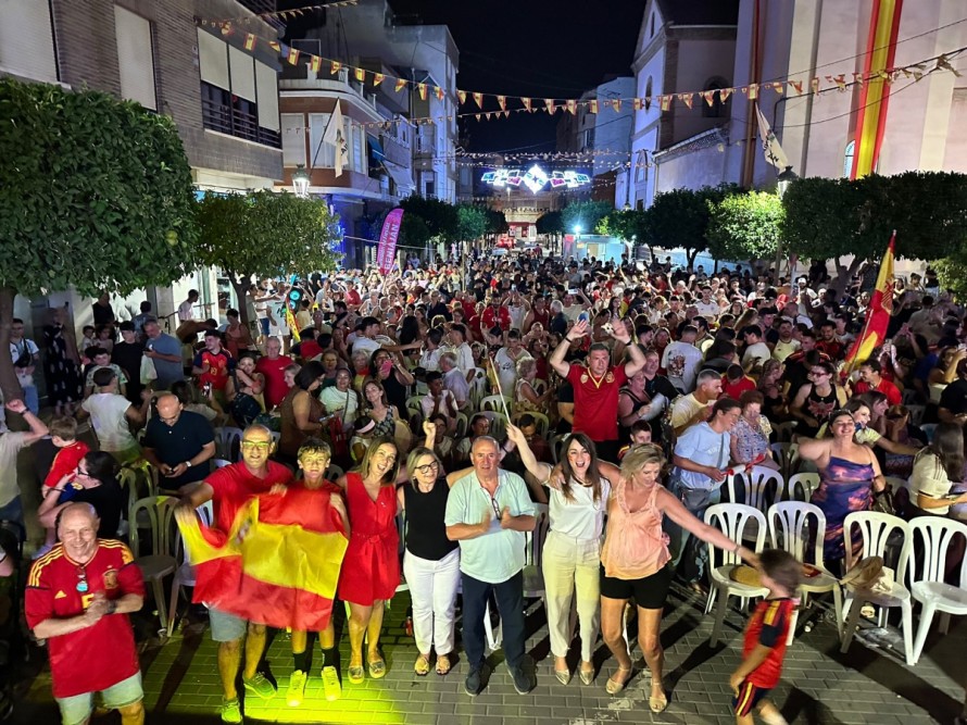 La Región se vuelca con un Mundial que se le resiste pero que sí 'conquistó' el Real Murcia