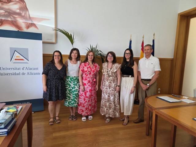 La UA y Xixona renuevan el compromiso de impulsar la actividad cultural y académica con la sede