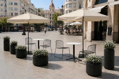 El Ayuntamiento pagará parte de las nuevas terrazas de la plaza, que costarán unos 2.000 euros por mesa