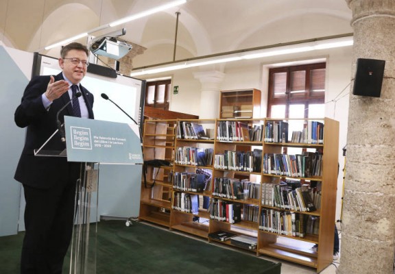 La cultura en las instituciones valencianas 12 meses después del 24-M (II): escénicas, literatura, fiestas y patrimonio