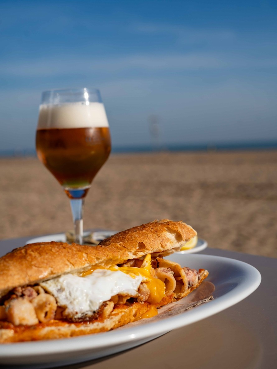 La ruta definitiva para almorzar frente al mar este verano