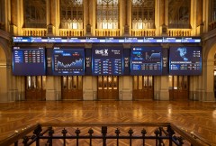 El Ibex 35 abre con una subida del 0,1% y roza los 19.300 puntos, con el petróleo a la baja en 84 dólares