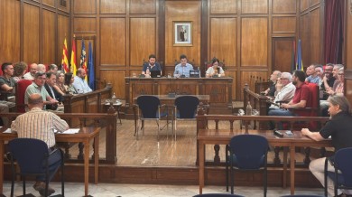 Alcoy ratifica sus festivos locales para 2027 sin unanimidad y con discrepancias por el 23 de abril