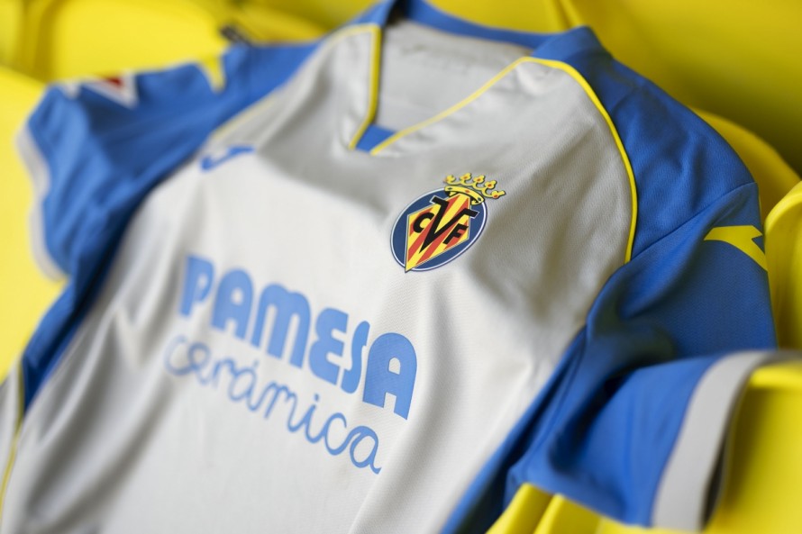 El Villarreal vuelve al gris de Senna, Riquelme y Forlán en su segunda equipación para la 26/27