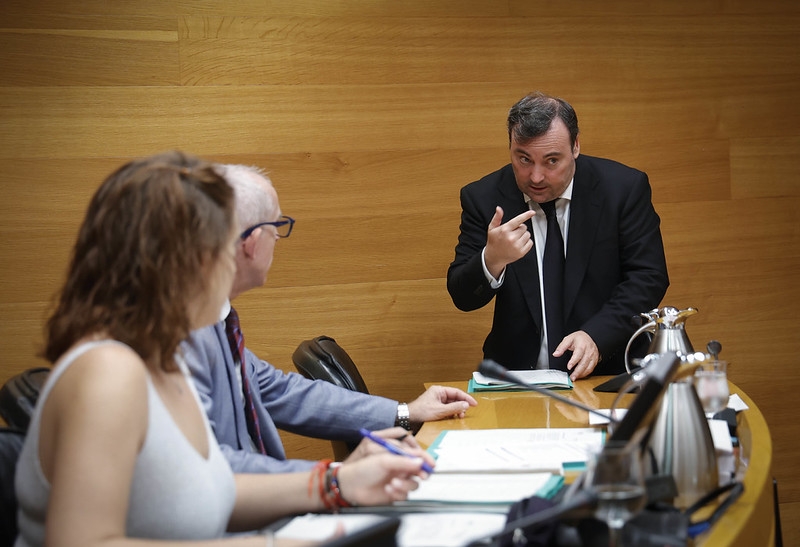 El diputado de Vox, David Muñoz. - Foto: JOSÉ CUÉLLAR / CORTS El diputado de Vox, David Muñoz.
