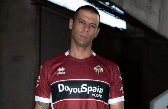 El Castellón desvela su segunda equipación