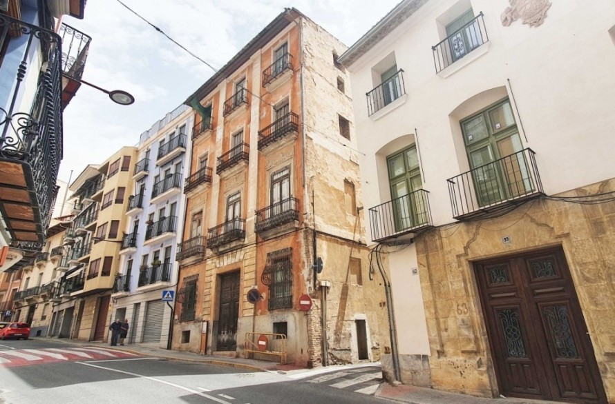 Tres empresas optan a rehabilitar la Casa Aracil de Xixona: de edificio histórico a centro económico