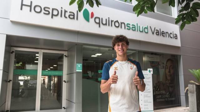 Mario Saint-Supéry completa el fichaje con Valencia Basket