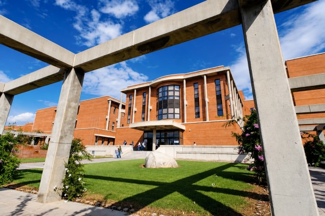 Avance con el plan energético de la UJI: valora ofertas para renovar Jurídicas y la Biblioteca con 3,1 millones