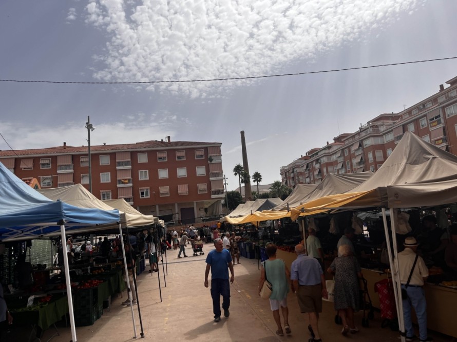 Petrer adaptará el horario de los mercadillos en verano según el nivel de alerta por calor