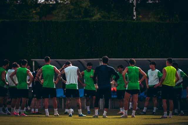 El Elche CF encara la cuarta semana de pretemporada sin incorporaciones y con otro amistoso en el horizonte