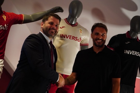 Pedro León, presidente del Real Murcia: 